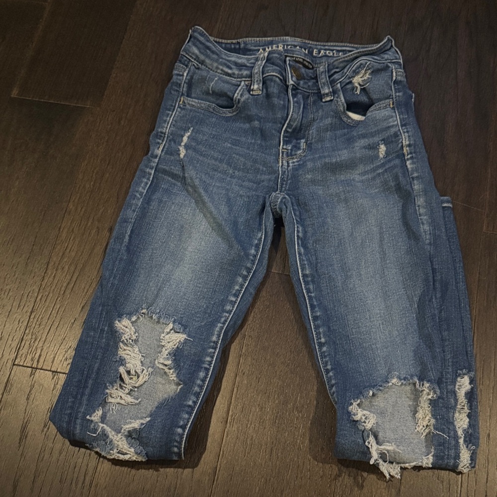 American Eagle Outfitters Ripped Blue Jeans